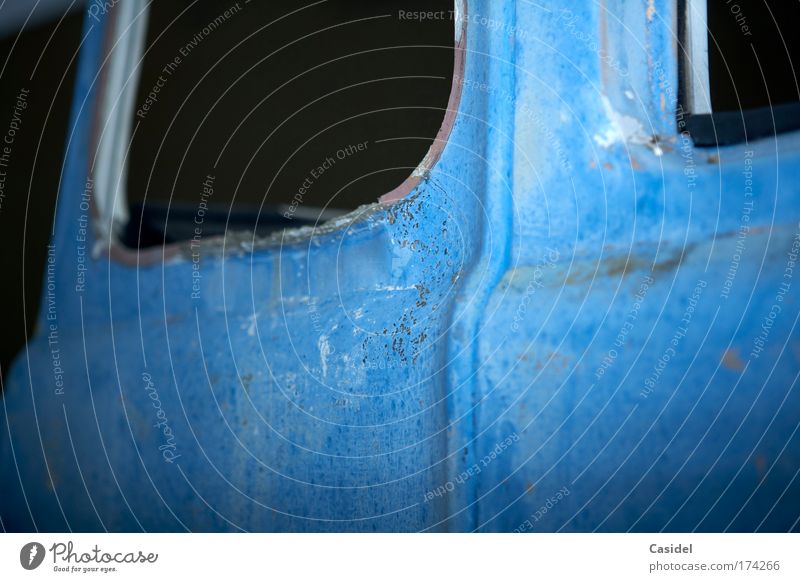 the blue wreck Colour photo Exterior shot Deserted Copy Space left Copy Space bottom Night Flash photo Shallow depth of field Ready for scrap Scrapyard