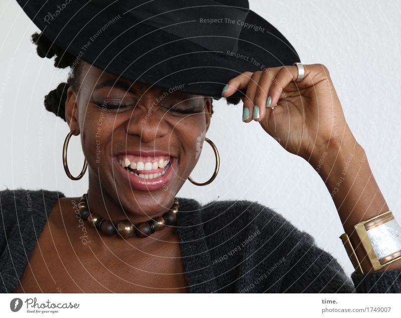 . Feminine 1 Human being Jewellery Earring Necklace Bangle Hat Hair and hairstyles Black-haired Short-haired Laughter Exceptional Beautiful Joy Happy Happiness