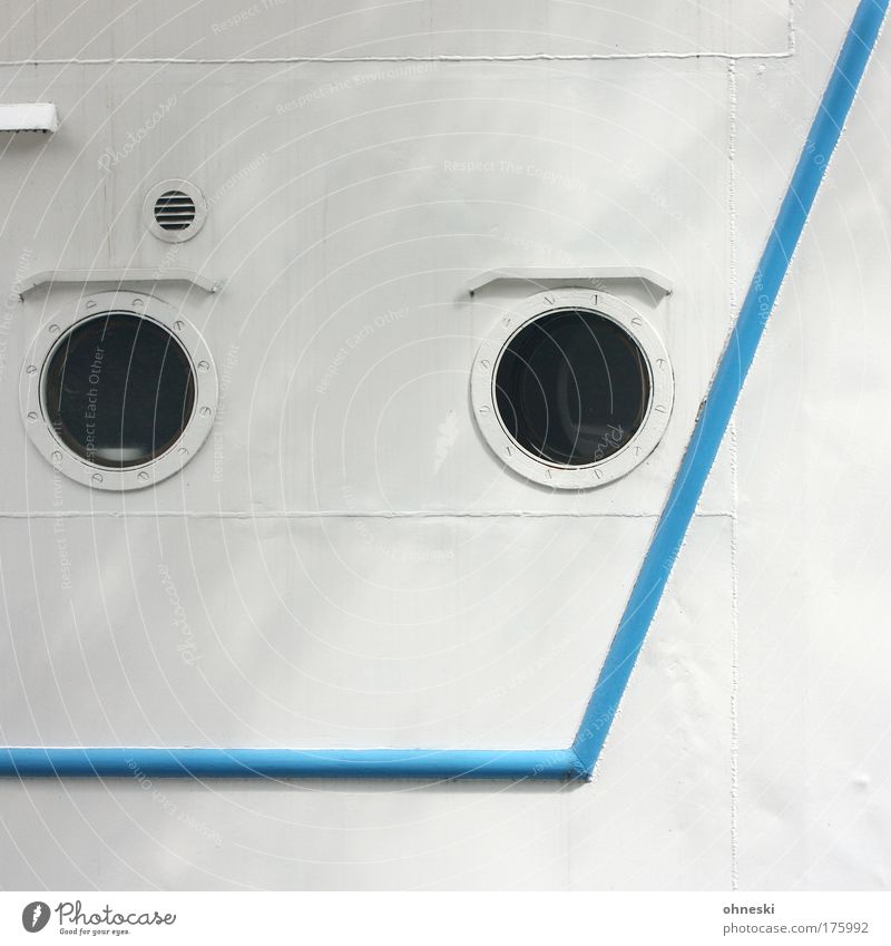 oo/ Subdued colour Deserted Copy Space top Copy Space bottom Shadow Sunlight Means of transport Navigation Cruise Boating trip Passenger ship Harbour Porthole