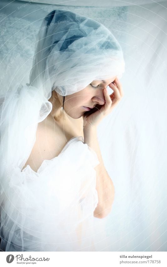 snow white Colour photo Subdued colour Interior shot Experimental Copy Space right Copy Space bottom Portrait photograph Upper body Closed eyes Feminine Woman