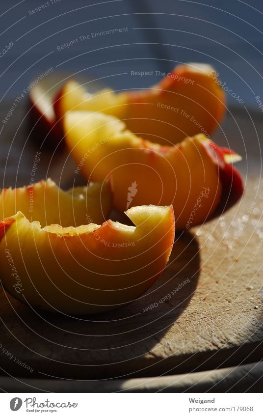 Song of the Nectarine 2 Colour photo Interior shot Copy Space top Evening Light Shadow Contrast Silhouette Shallow depth of field Food Fruit Nutrition