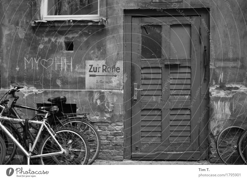 Backyard Berlin Prenzlauer Berg Town Capital city Downtown Old town Door Bicycle Courtyard Graffiti Chalk Old building Black & white photo Exterior shot