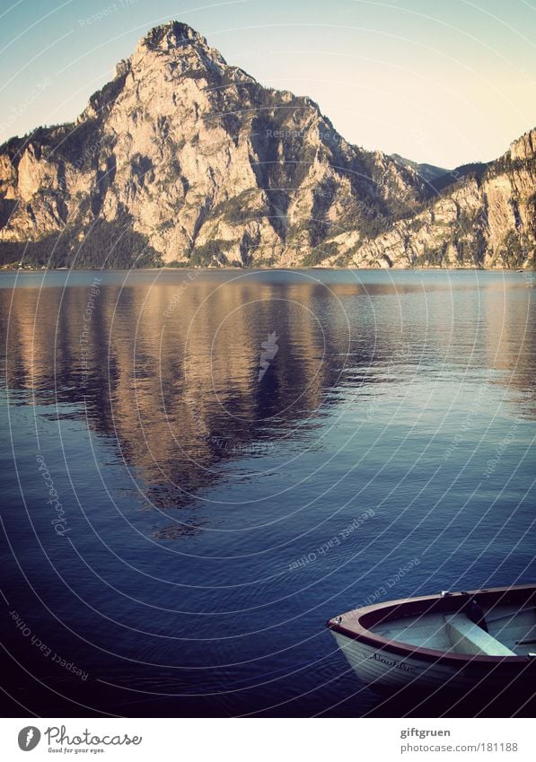 nautilus Colour photo Exterior shot Deserted Environment Nature Water Sky Lake Esthetic Tourism Mountain Mountaineering Body of water boat Rowboat Motorboat