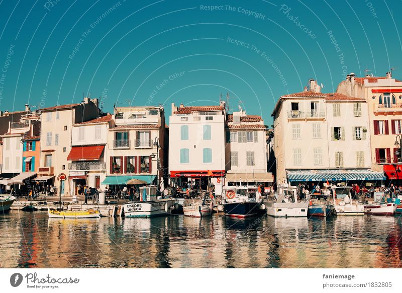 Port of Cassis Landscape Beautiful weather Village Fishing village Small Town Port City Downtown Old town House (Residential Structure) Southern France