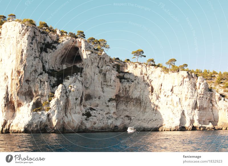 Calcaire Environment Nature Driving Limestone Wall of rock Calanque d'en Vau Cassis Mediterranean sea Provence Stone pine Tree Cave Rock Watercraft Ocean