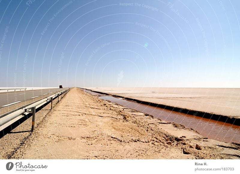 vanishing point Nature Landscape Elements Earth Sand Air Cloudless sky Climate Climate change Warmth Drought Desert Traffic infrastructure Logistics Motoring