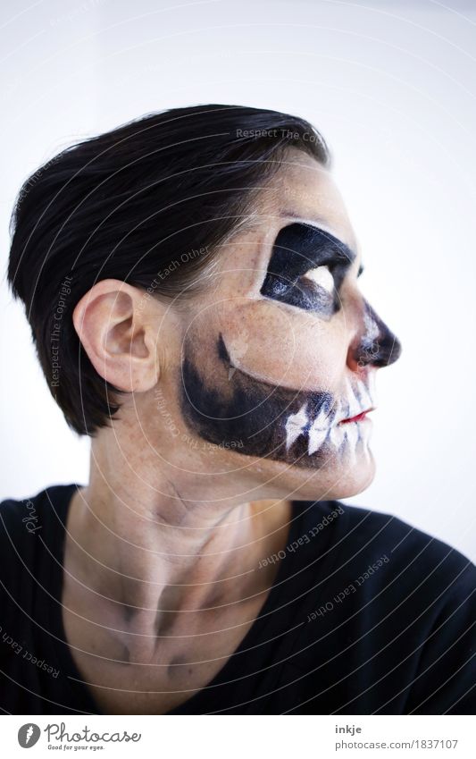 Time heals all wounds ;-) Leisure and hobbies Carnival Hallowe'en Woman Adults Life Face 1 Human being Death's head Stage make-up Mask Creepy Wearing makeup