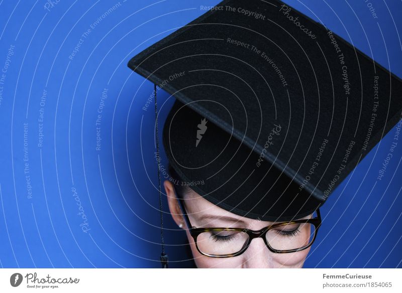 Graduation_1854065 Feminine Young woman Youth (Young adults) Woman Adults Head Human being 18 - 30 years Education Success mortarboard master hat