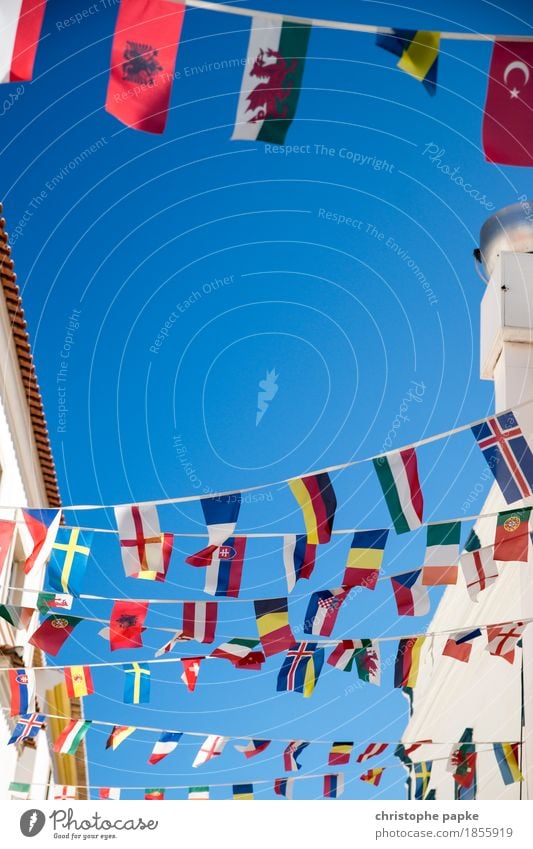 fellowship Downtown Old town Wall (barrier) Wall (building) Street Crossroads Flag Society Attachment Europe European flag Sky Symbols and metaphors Countries