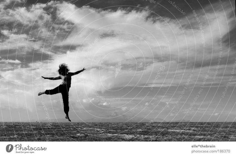... juMpiNG ... Lifestyle Leisure and hobbies Human being 1 Sand Sky Sunlight Desert Movement Fantastic Crazy Black White Moody Enthusiasm Optimism Esthetic