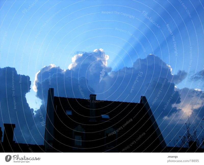It clouds Twilight Light Sunbeam Clouds Lighting House (Residential Structure) Summer Shadow Silhouette Sky Evening