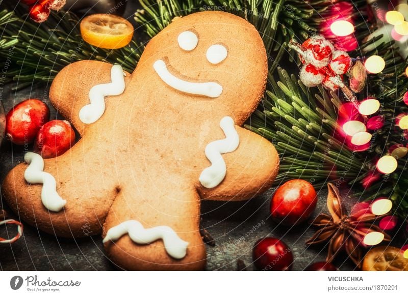 Smiling gingerbread men and Christmas decoration Dough Baked goods Banquet Style Design Joy Winter Decoration Feasts & Celebrations Christmas & Advent Sign
