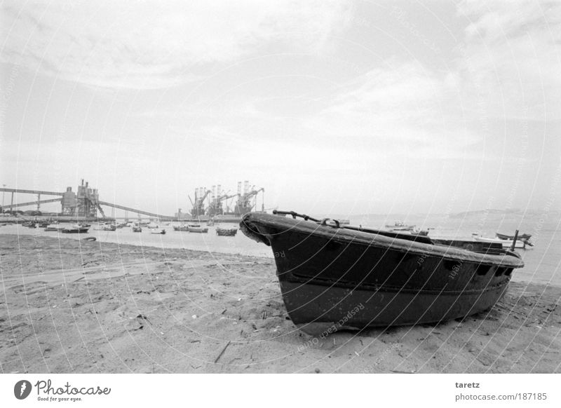 industrial idyll Vacation & Travel Tourism Summer Sand Water Sky Clouds Bay River Tejo Portugal Fishing village Skyline Industrial plant Harbour Fishing boat