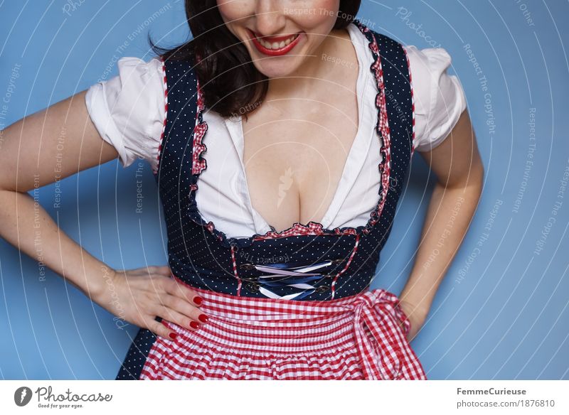 O'zapft is! (06) Feminine Young woman Youth (Young adults) Woman Adults 1 Human being 18 - 30 years 30 - 45 years Esthetic Bavaria Munich Oktoberfest
