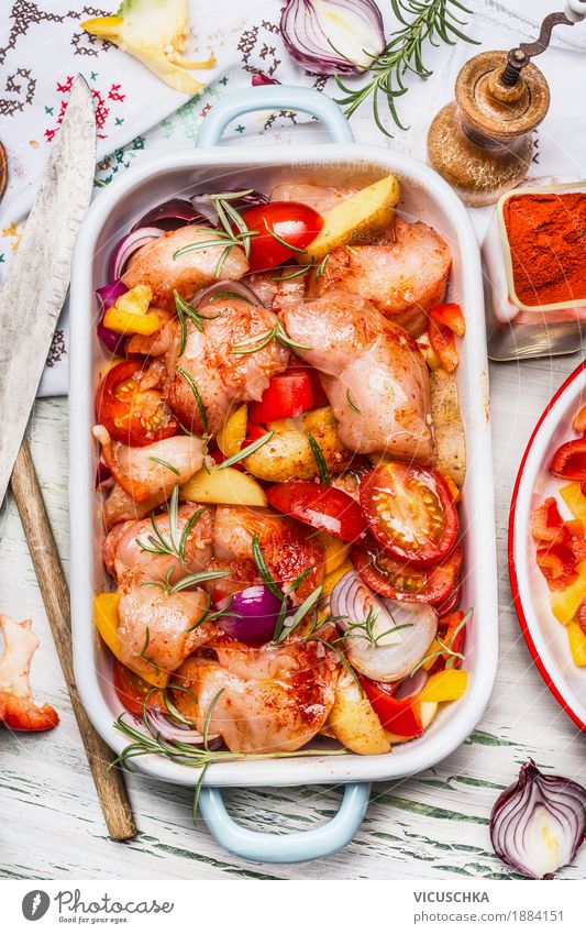 Chicken with colourful vegetables and paprika powder in casserole form Food Meat Vegetable Herbs and spices Cooking oil Nutrition Lunch Dinner Organic produce