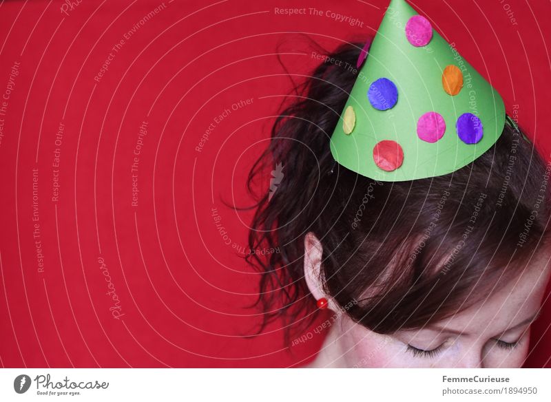 little hat Feminine Young woman Youth (Young adults) Woman Adults 1 Human being 13 - 18 years 18 - 30 years 30 - 45 years Joy Party Party goer Party guest