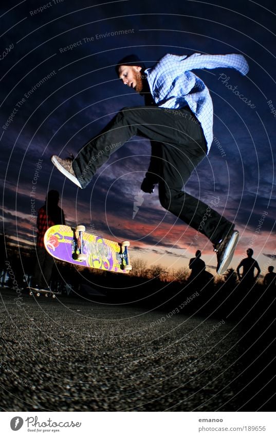 big spin Lifestyle Joy Leisure and hobbies Sports Skateboard Skateboarding Freestyle Halfpipe Sports ground Masculine 1 Human being 18 - 30 years