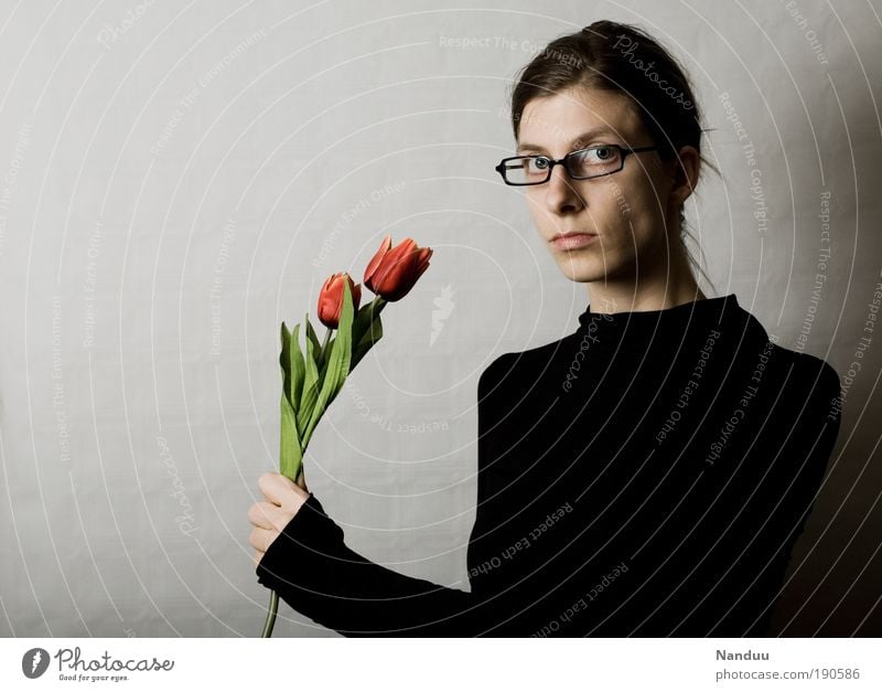 Flowers for you Human being Feminine Young woman Youth (Young adults) Woman Adults 1 18 - 30 years Thin Demanding Petit bourgeois Clerk Person wearing glasses