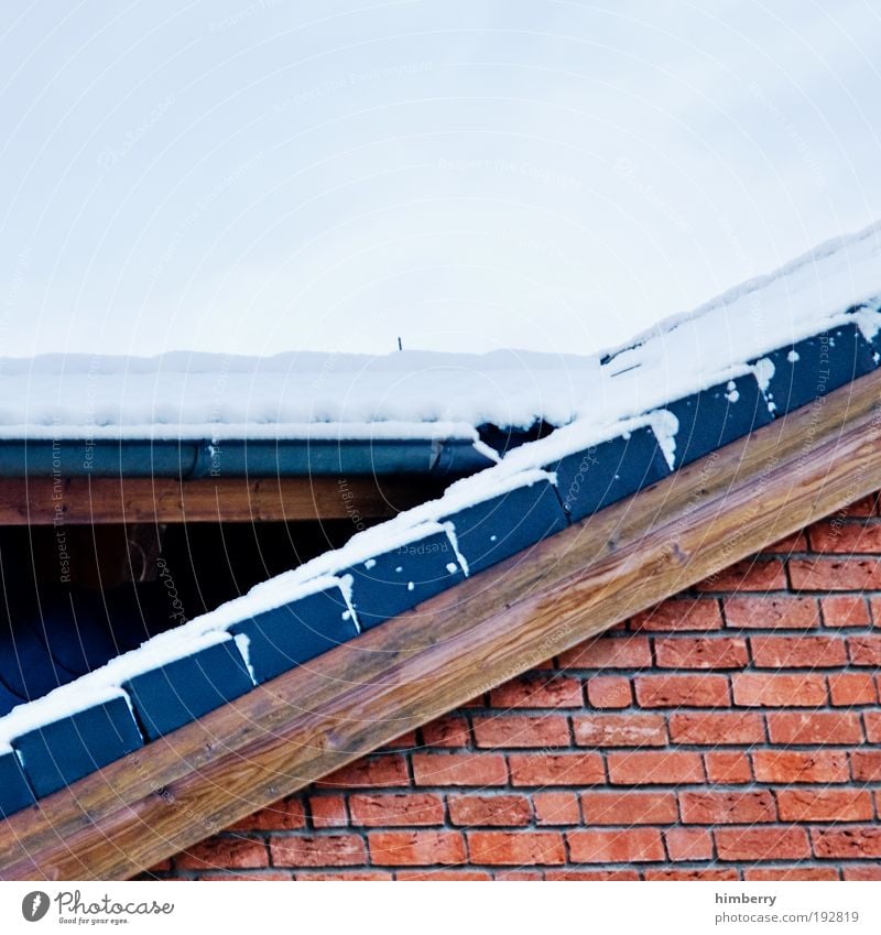 ice on the gable Environment Winter Weather Ice Frost Snow House (Residential Structure) Detached house Manmade structures Building Architecture Wall (barrier)