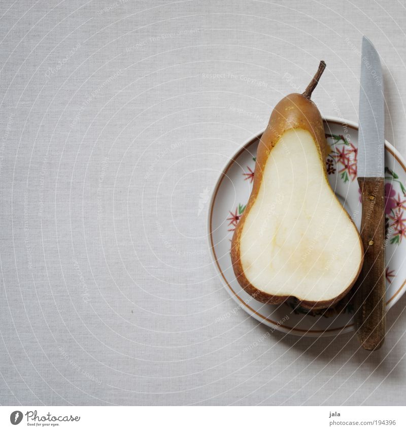 Pear Food Fruit Nutrition Organic produce Vegetarian diet Diet Crockery Plate Knives To enjoy Esthetic Simple Juicy Clean Gray Average Division Healthy Vitamin