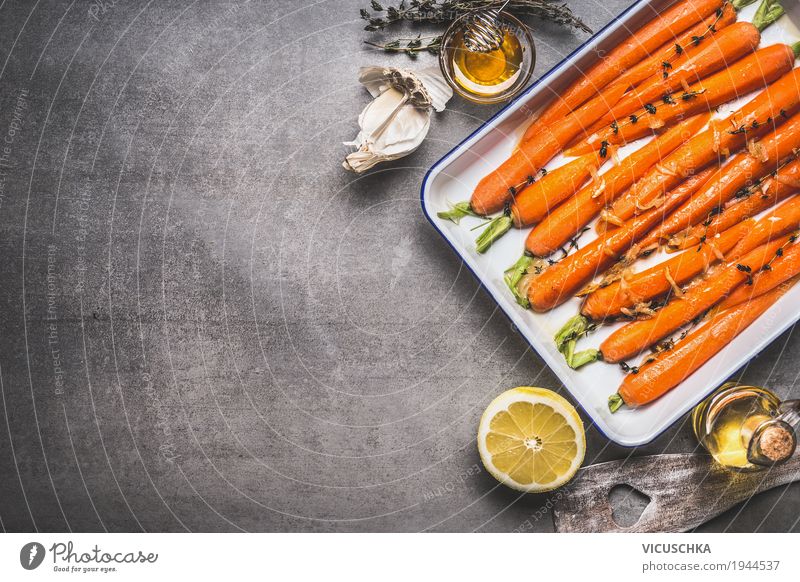 Roasted carrots on baking tray Food Vegetable Herbs and spices Cooking oil Nutrition Organic produce Vegetarian diet Diet Crockery Style Design Healthy