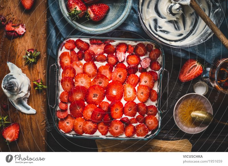 Strawberry Cake Preparation Food Fruit Dessert Candy Nutrition Banquet Crockery Style Design Life Living or residing Table Kitchen Yellow Food photograph