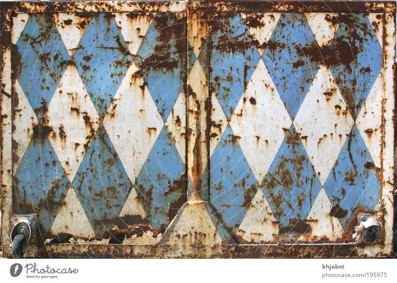 Bavaria starts rusting pit cage Metal Steel Rust Sign Hideous Blue White Transience Change diamond rusty Bavarian White-blue Colour photo Exterior shot Pattern