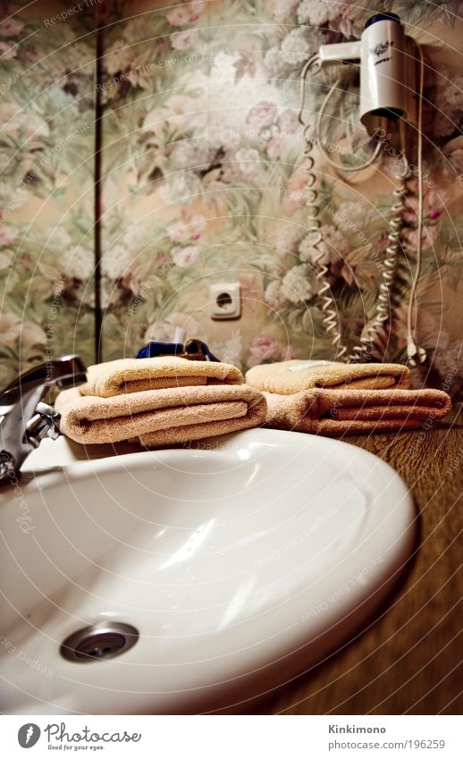 take a shower Style Personal hygiene Wellness Bathroom hairdryer Towel Mirror Wallpaper Kitsch Retro Brown Cleanliness Nostalgia Services Colour photo