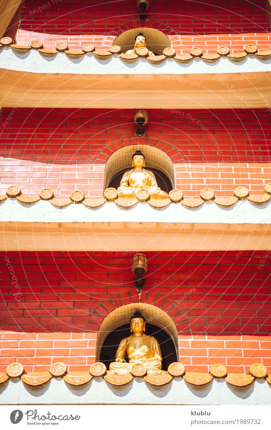 Temple in Hong Kong Face Harmonious Tourism Art Culture Nature Sky Building Architecture Monument Old Historic Funny Red Wisdom Peace Religion and faith