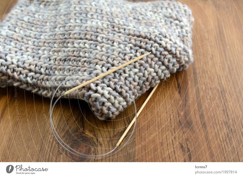 Large knitting needles hi-res stock photography and images - Page 6 - Alamy
