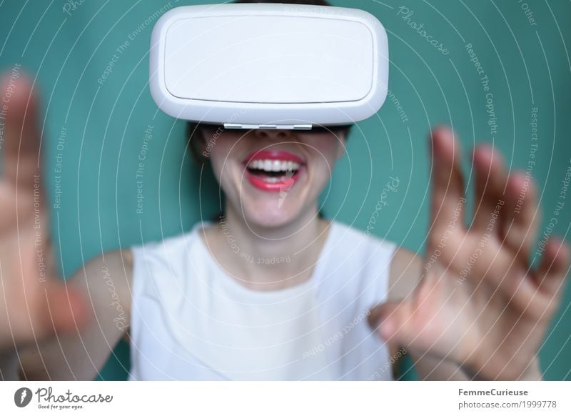 Virtual Reality (03) Feminine Young woman Youth (Young adults) Woman Adults 1 Human being 18 - 30 years Experience Really virtual reality Eyeglasses Cyberspace