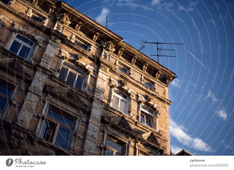 [HAL] Evening mood Lifestyle Style Design Living or residing Redecorate Sky Old town Ruin Architecture Facade Window Antenna Education Uniqueness Freedom Idyll