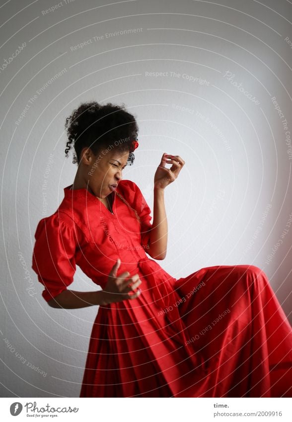 Music | air grooves Feminine Woman Adults 1 Human being Dance Dancer air guitar Dress Hat Hair and hairstyles Brunette Long-haired Curl Afro Movement Rotate