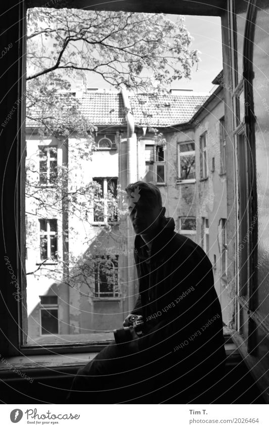 Backyard Berlin Human being Masculine Young man Youth (Young adults) Family & Relations Life 1 18 - 30 years Adults Town Capital city Downtown Old town Window