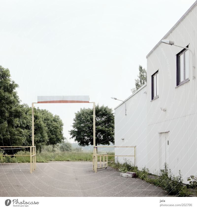 passage Workplace Factory Industry Company Sky Tree Deserted House (Residential Structure) Industrial plant Places Manmade structures Building Architecture Gate