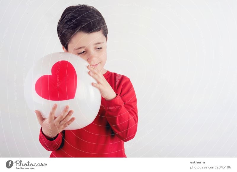 Thoughtful boy with a heart Lifestyle Joy Wellness Human being Child Boy (child) Family & Relations Infancy Body 1 3 - 8 years Heart Curiosity Positive Moody