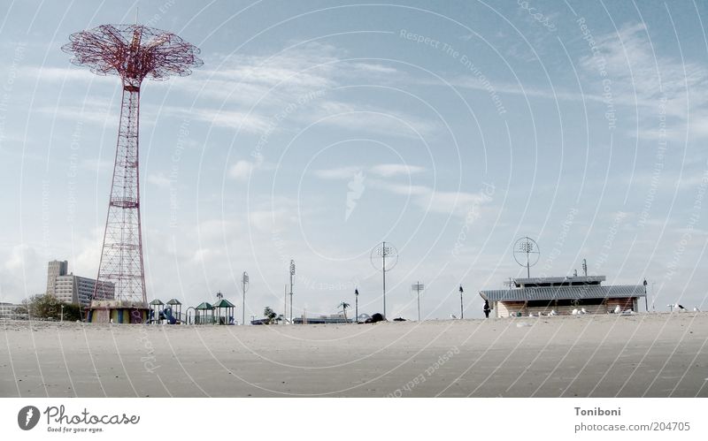 Requiem for a dream Sky Beach USA Outskirts Ruin Tower Amusement Park Landmark Tall Broken Town Loneliness Apocalyptic sentiment Decadence Nostalgia Stagnating