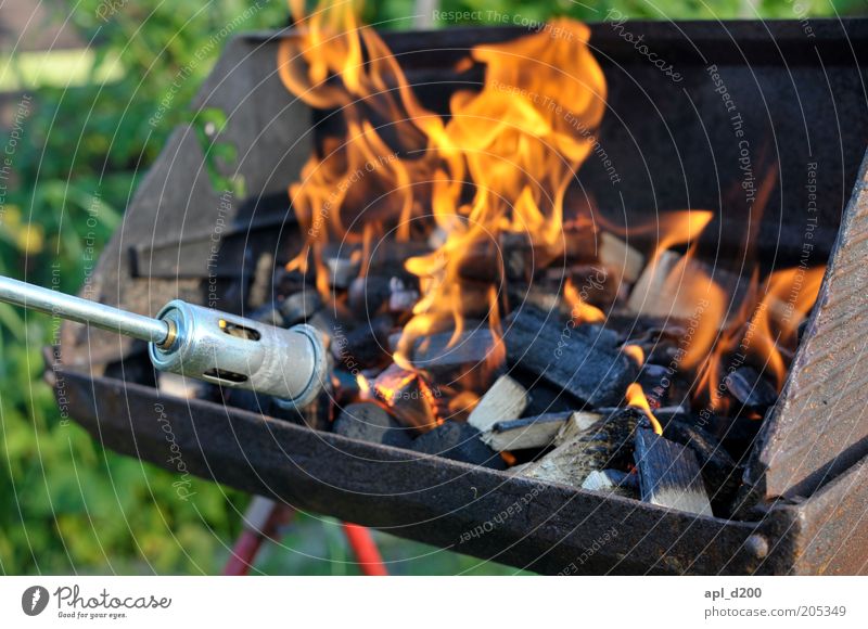 burn m************ burn Leisure and hobbies Barbecue (apparatus) Barbecue (event) Charcoal (cooking) Environment Nature Fire Authentic Coal grill lighter
