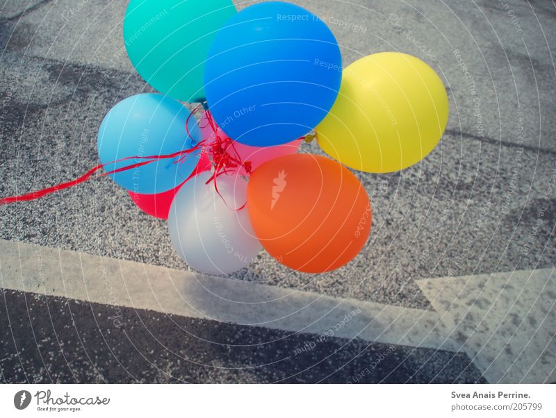 love of the streets, Street Balloon Flying Cool (slang) Trashy Blue Multicoloured Yellow Joy Happy Happiness Contentment Joie de vivre (Vitality) Spring fever