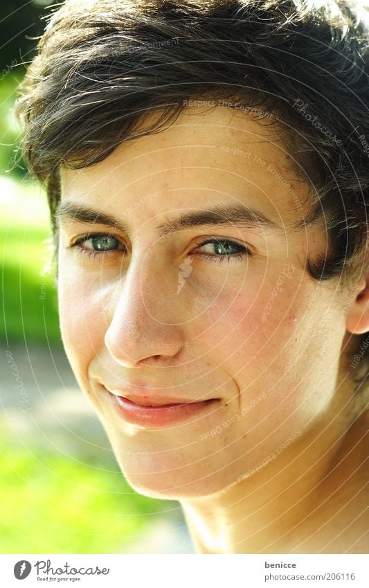 teen Man Youth (Young adults) Summer Laughter Smiling Portrait photograph Close-up Looking into the camera Joy Congenial Natural 18 - 30 years Student