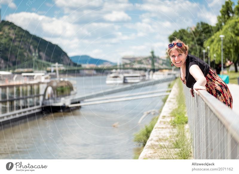 girl ships river donau budapest 2 Feminine Young woman Youth (Young adults) Woman Adults 1 Human being 18 - 30 years 30 - 45 years River Danube Budapest Hungary