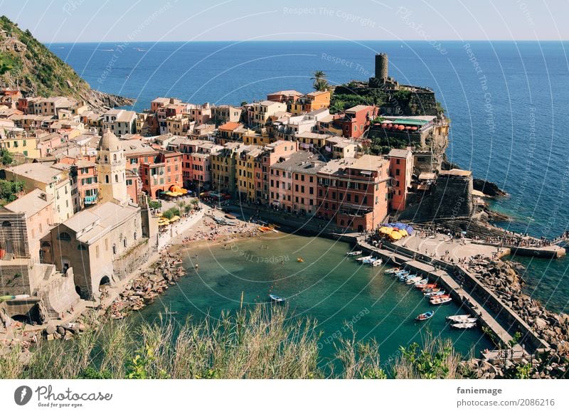 Cinque Terre VI - Vernazza Village Fishing village Small Town Port City Esthetic Famousness Tower Harbour Panorama (Format) Church House (Residential Structure)