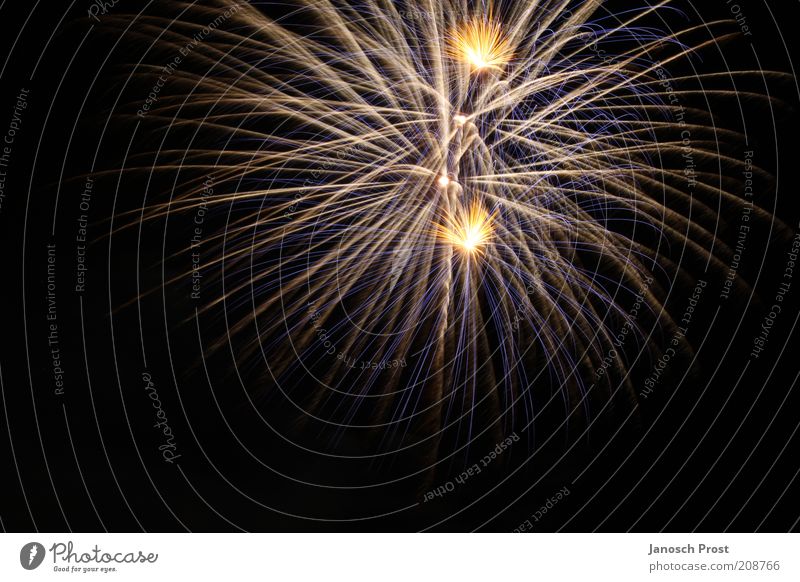 Fireworks III Event New Year's Eve Shows Illuminate Looking Infinity Above Yellow Gold Black Silver Enthusiasm Surprise Firecracker Light (Natural Phenomenon)