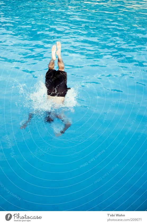 immersion Leisure and hobbies Sports Aquatics Dive Human being Masculine Young man Youth (Young adults) Legs Feet Jump Splash Surface of water Swimming pool