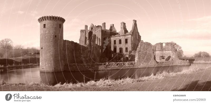 Caerlaverock Castle Scotland Great Britain Decline Water ditch Europe dumfries Sepia