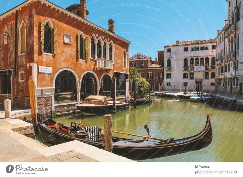 Venice Village Fishing village Town Old town Deserted House (Residential Structure) Harbour Wall (barrier) Wall (building) Tourist Attraction Transport