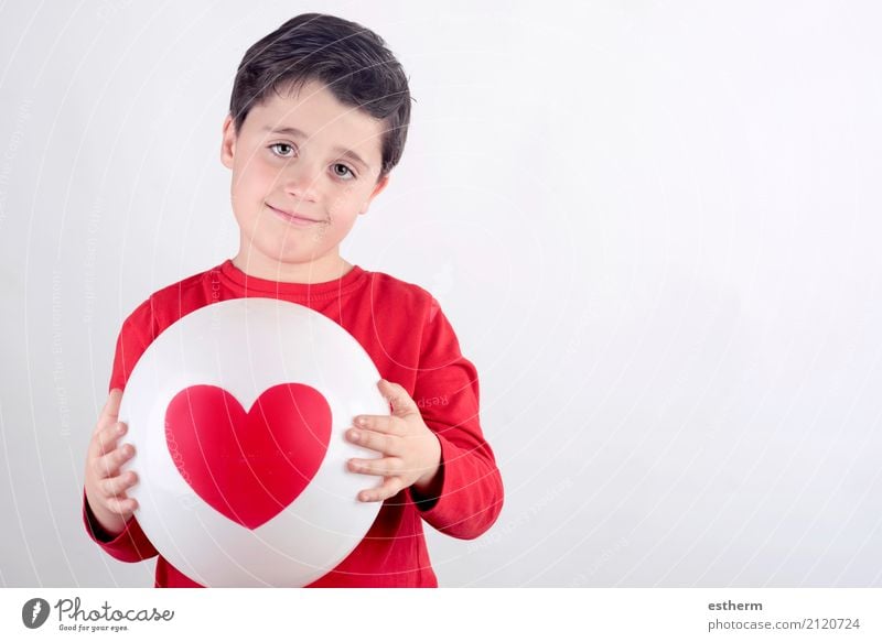 Smiling child with a heart Lifestyle Healthy Health care Feasts & Celebrations Valentine's Day Mother's Day Human being Masculine Child Toddler Boy (child)