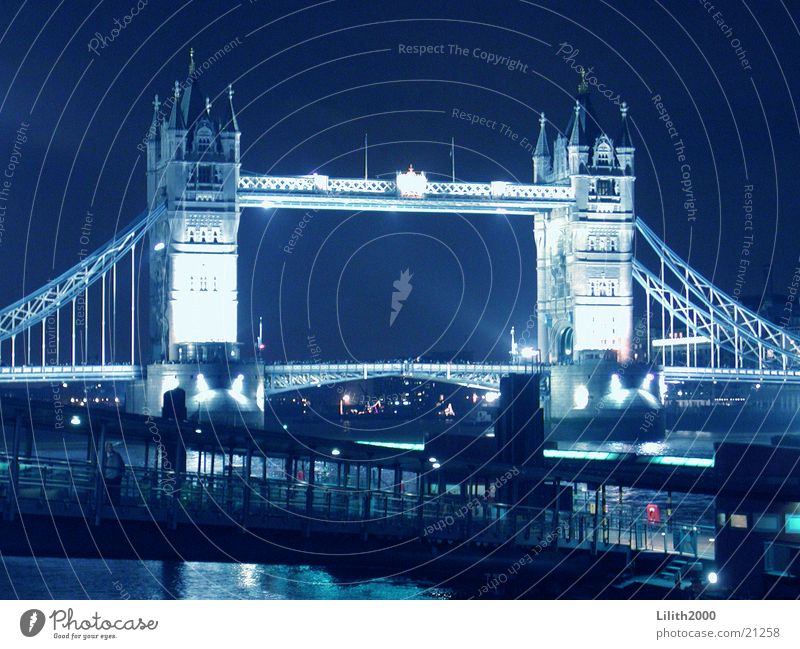 Tower Bridge London England Night Themse Europe Lighting River