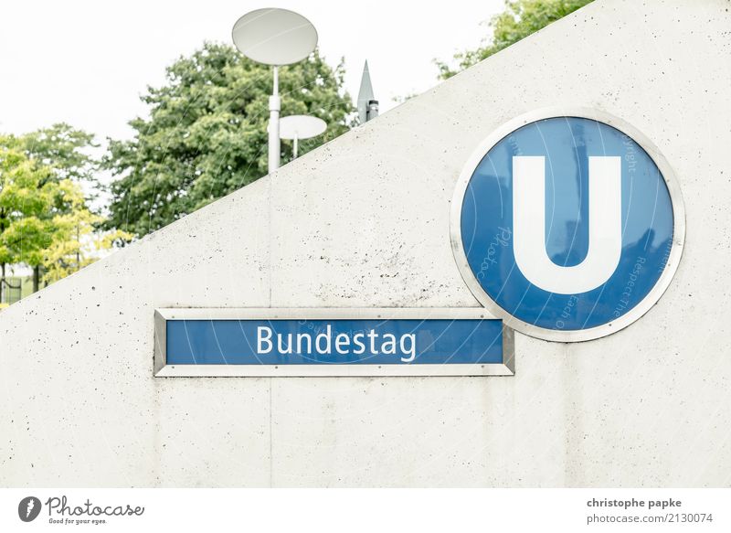 Bundestag under Town Capital city Berlin Reichstag Subway station Signs and labeling Concrete Public transit Politics and state Government Colour photo