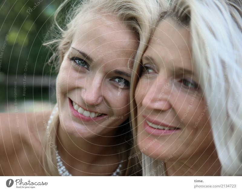 Elisa and Fadila Feminine Woman Adults 2 Human being Summer Park Jewellery Blonde Long-haired Observe Relaxation Smiling Laughter Looking pretty Joy Contentment